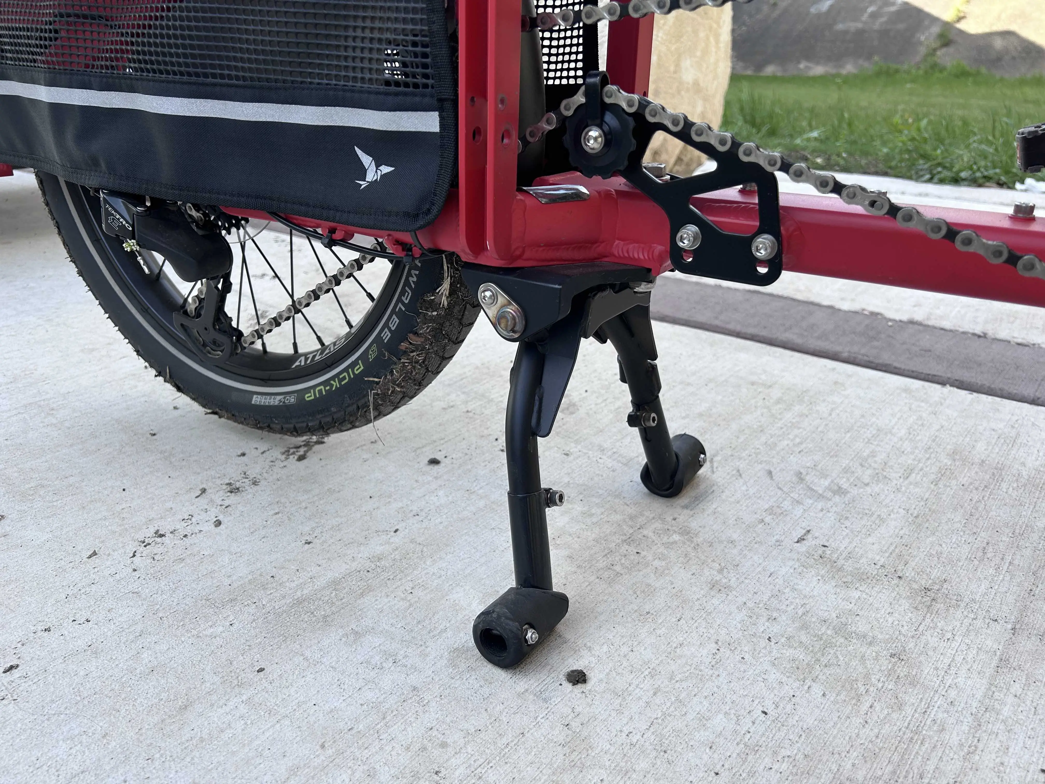 Tern Quick Haul Long kickstand detail image.