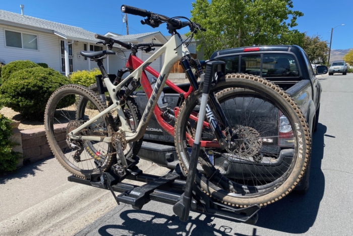 two mountain bikes loaded on the Thule Verse rack