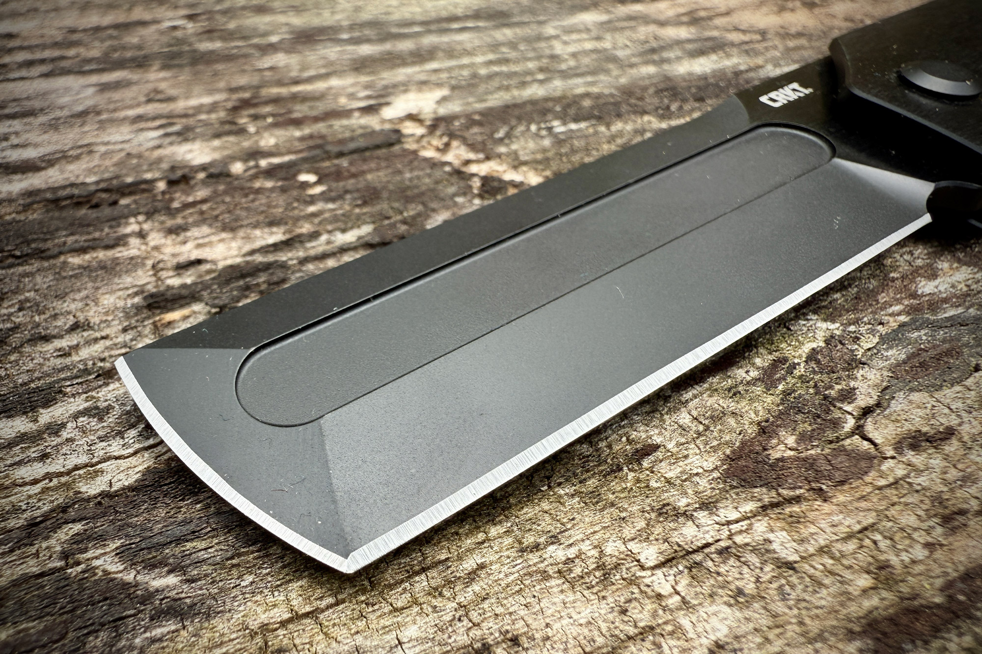 CRKT Mbombo Frame Lock close-up of the blade’s sharp edge