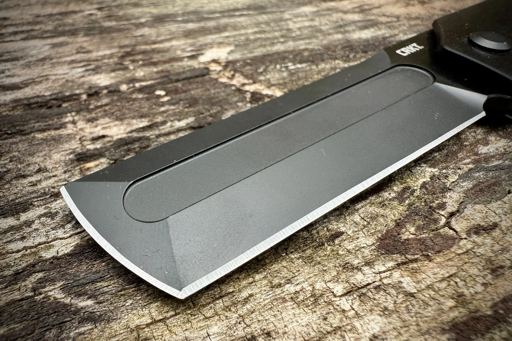 CRKT Mbombo Frame Lock close-up of the blade’s sharp edge