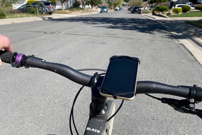 Riding with the Lezyne Smart Grip bike phone mount