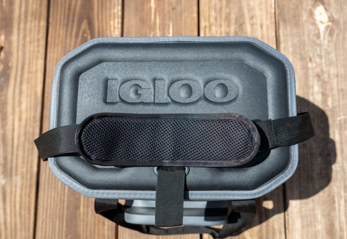 Top view of Igloo trailmate cooler showing the logo