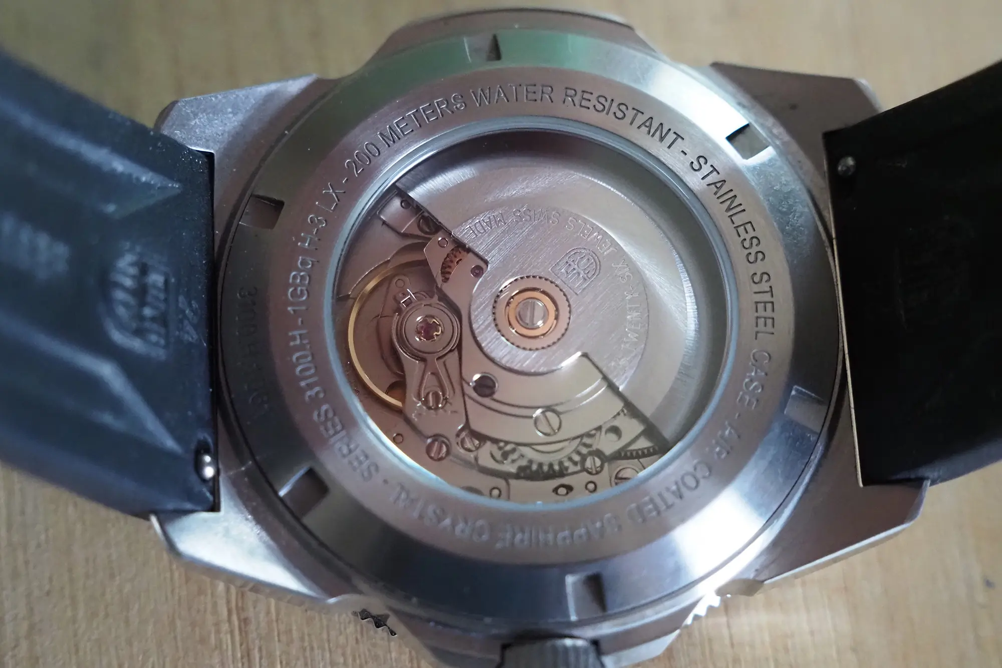 luminox midnight mariner watch caseback