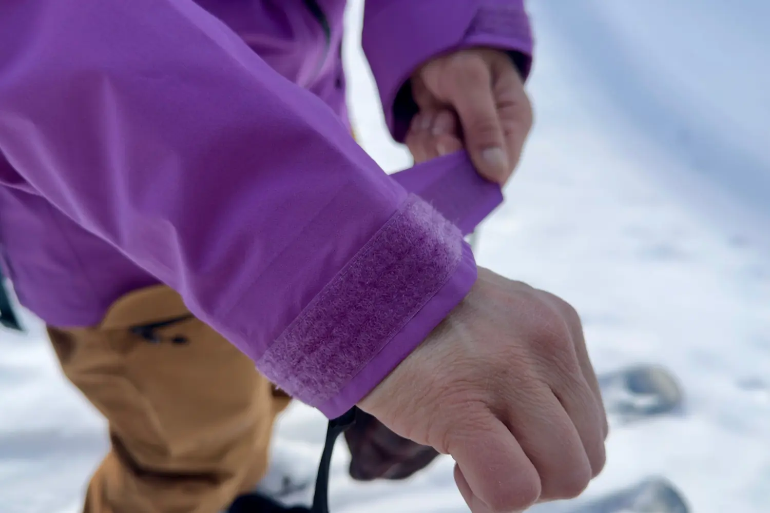  Close-up of the Mountain Hardwear Boundary Ridge Jacket's adjustable wrist cuff