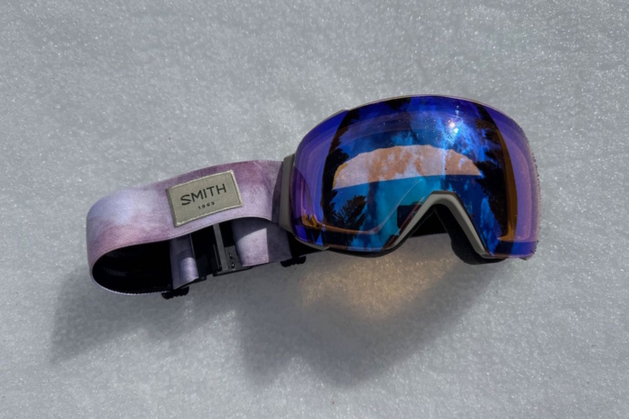 Smith I/O Mag Goggles lying on snow