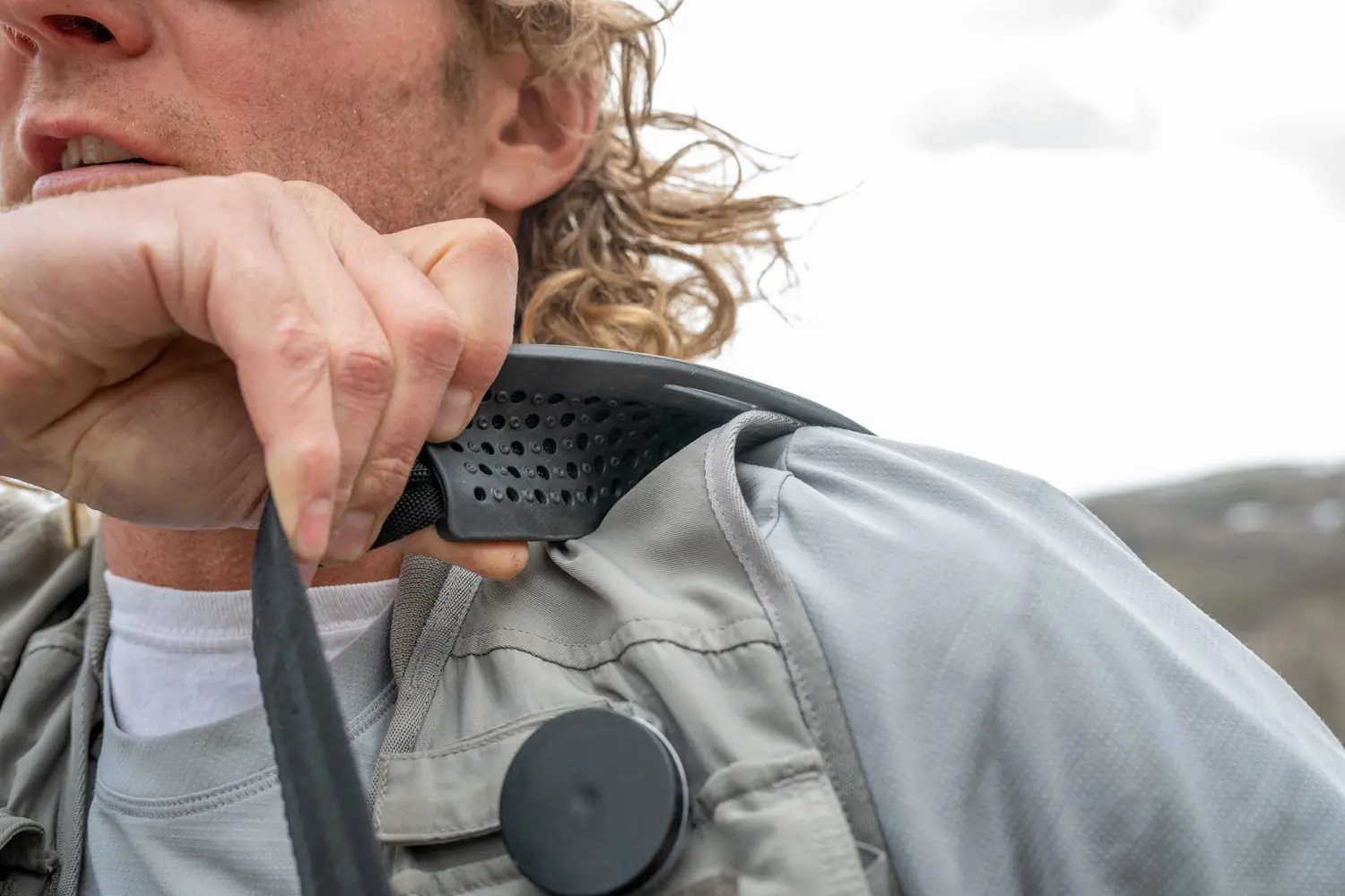 Titan artctic zone 30 can cooler shoulder strap