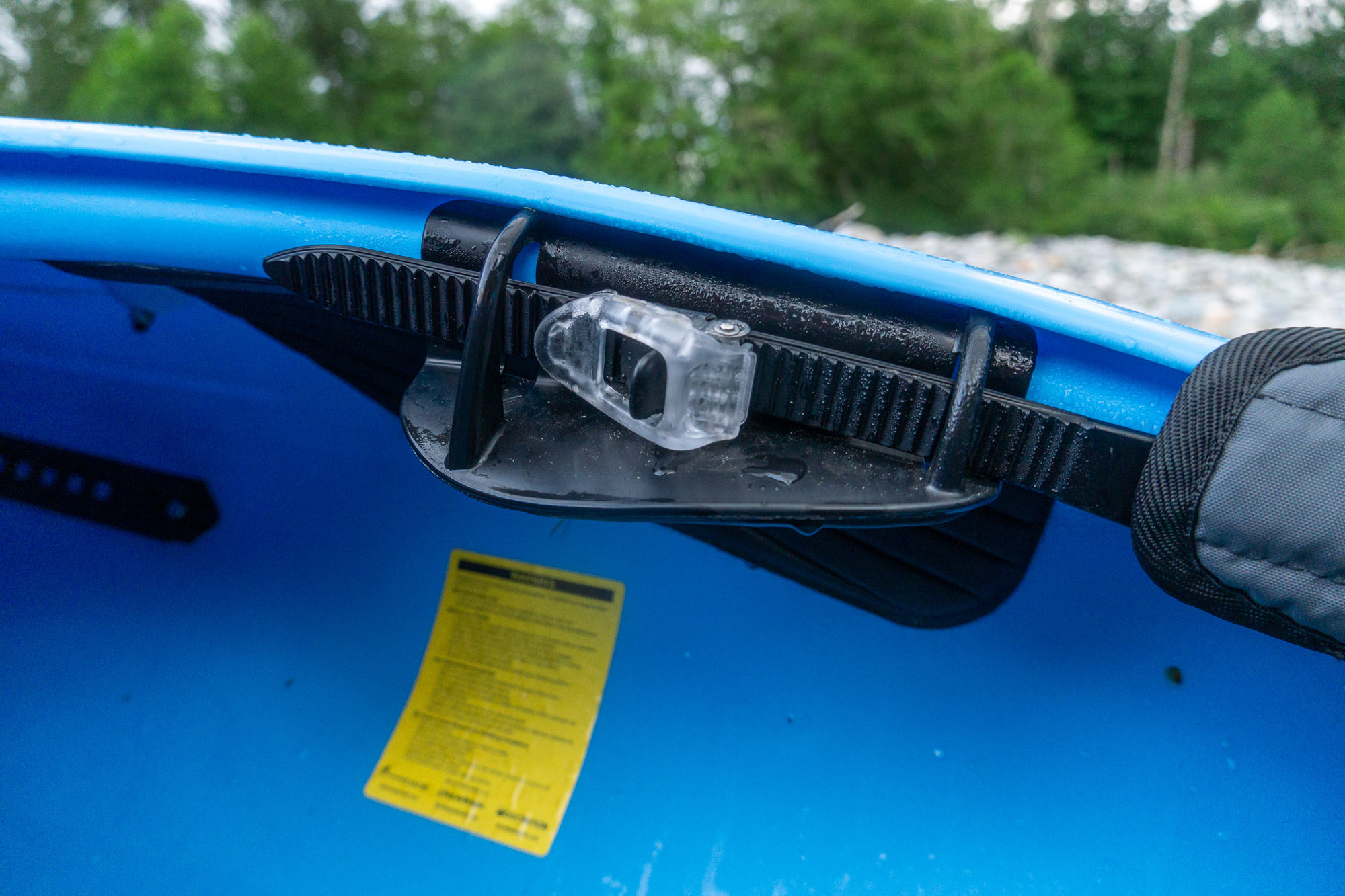 a detail image of the remix xp thigh braces and adjustable seat band