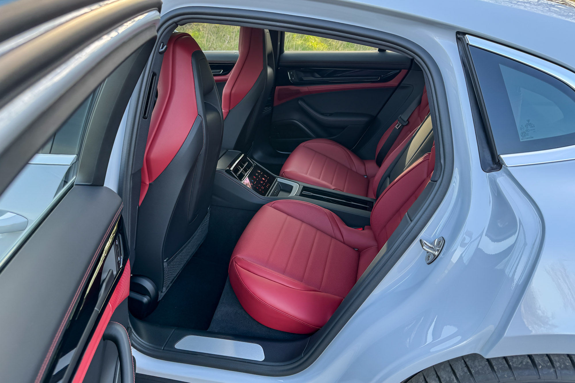 2025 Porsche Panamera 4 E-Hybrid