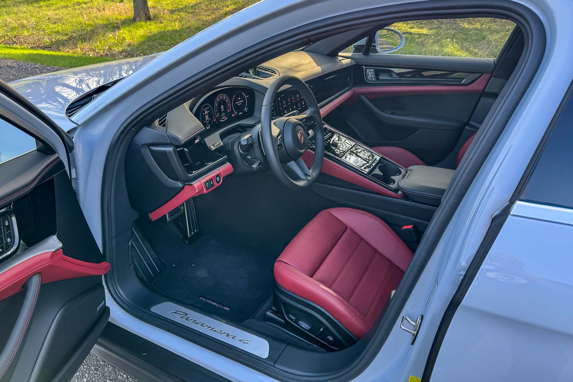 2025 Porsche Panamera 4 E-Hybrid