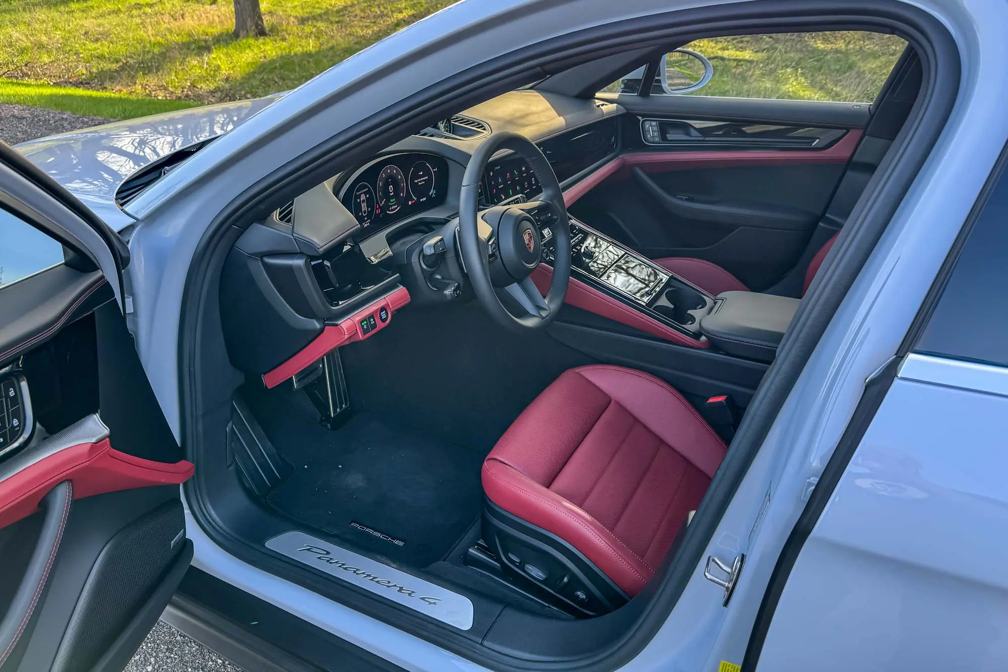 2025 Porsche Panamera 4 E-Hybrid