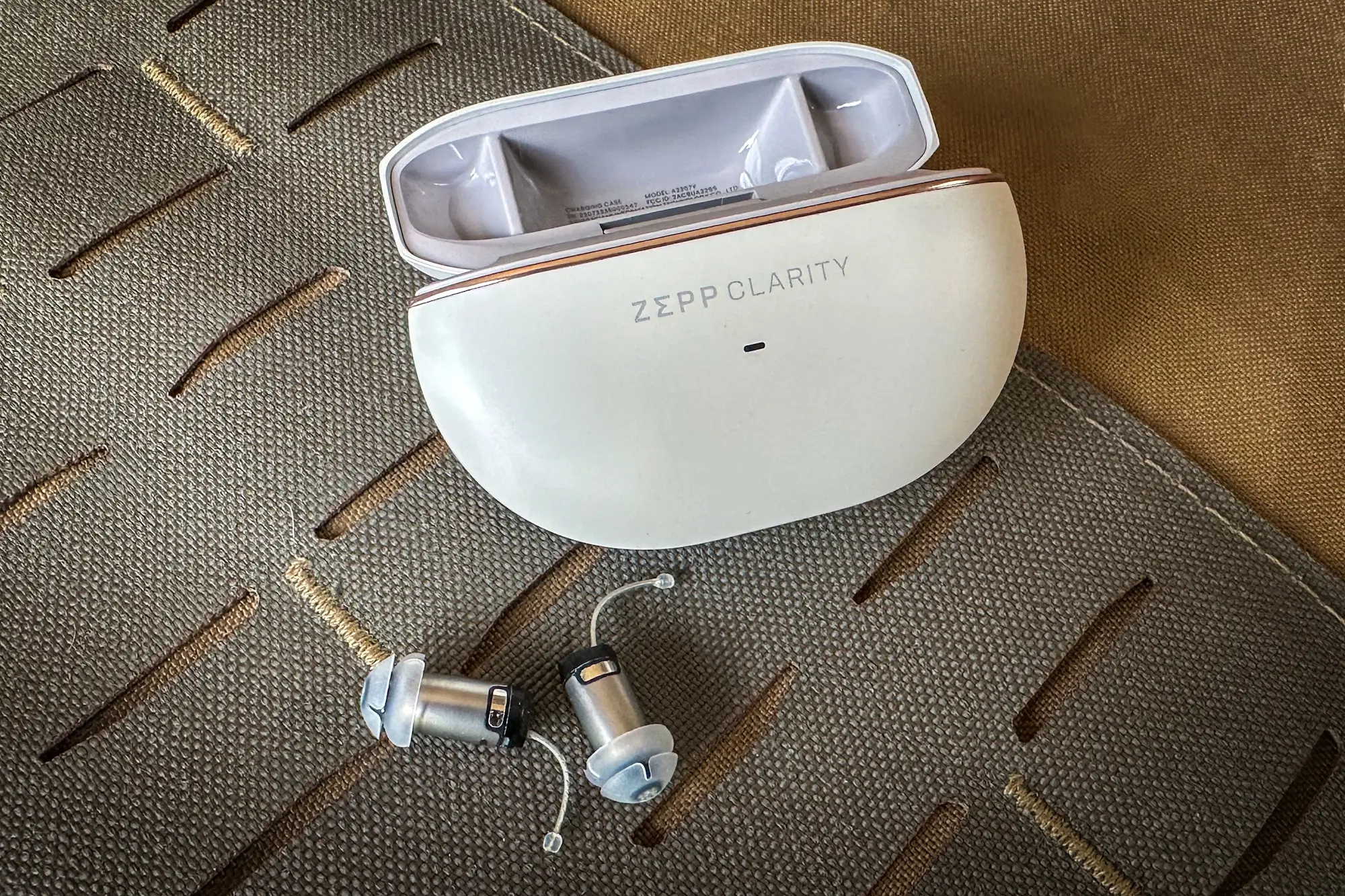 邦楽 CLARITY Zepp Clarity Pixie OTC Hearing Aids Review | GearJunkie
