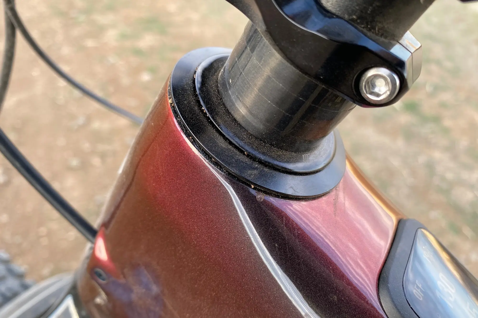 The adjustable head cups of the Turbo Levo 4