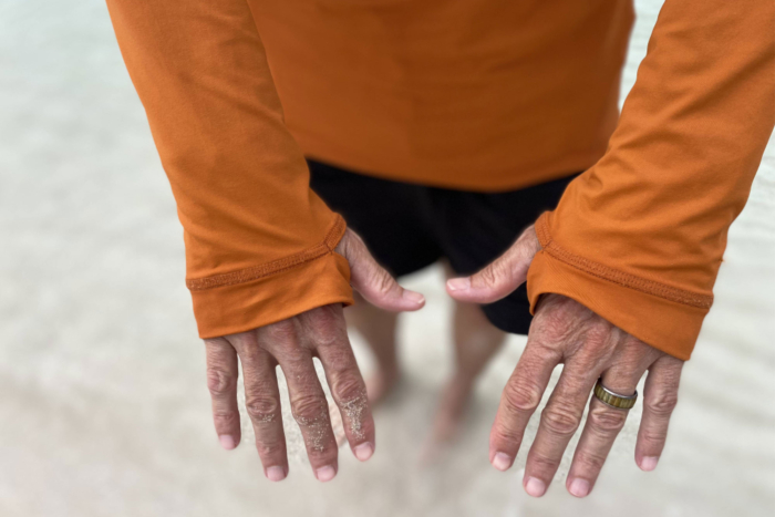 Thumb loops on Black Diamond Alpenglow Pro Hoody