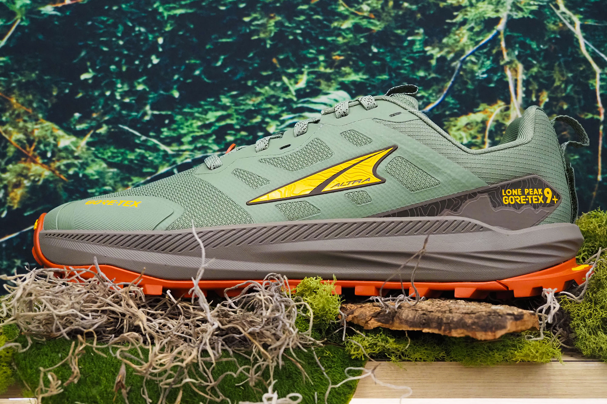 altra lone peak 9 plus shoe