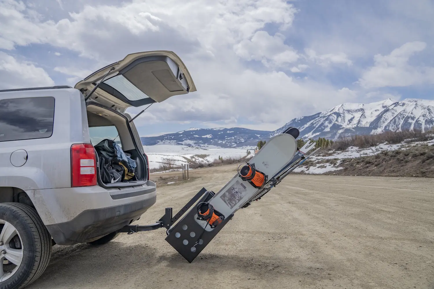 Gravirax GR-4 Ski Rack tilted for rear vehicle access 