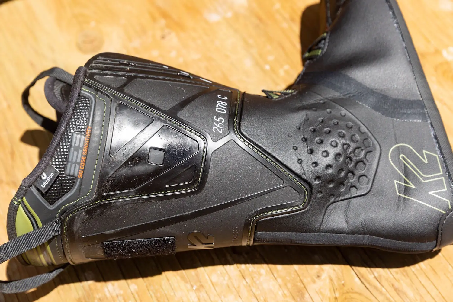 Close-up of the K2 Cortex 130 Zonal BOA ski boot liner