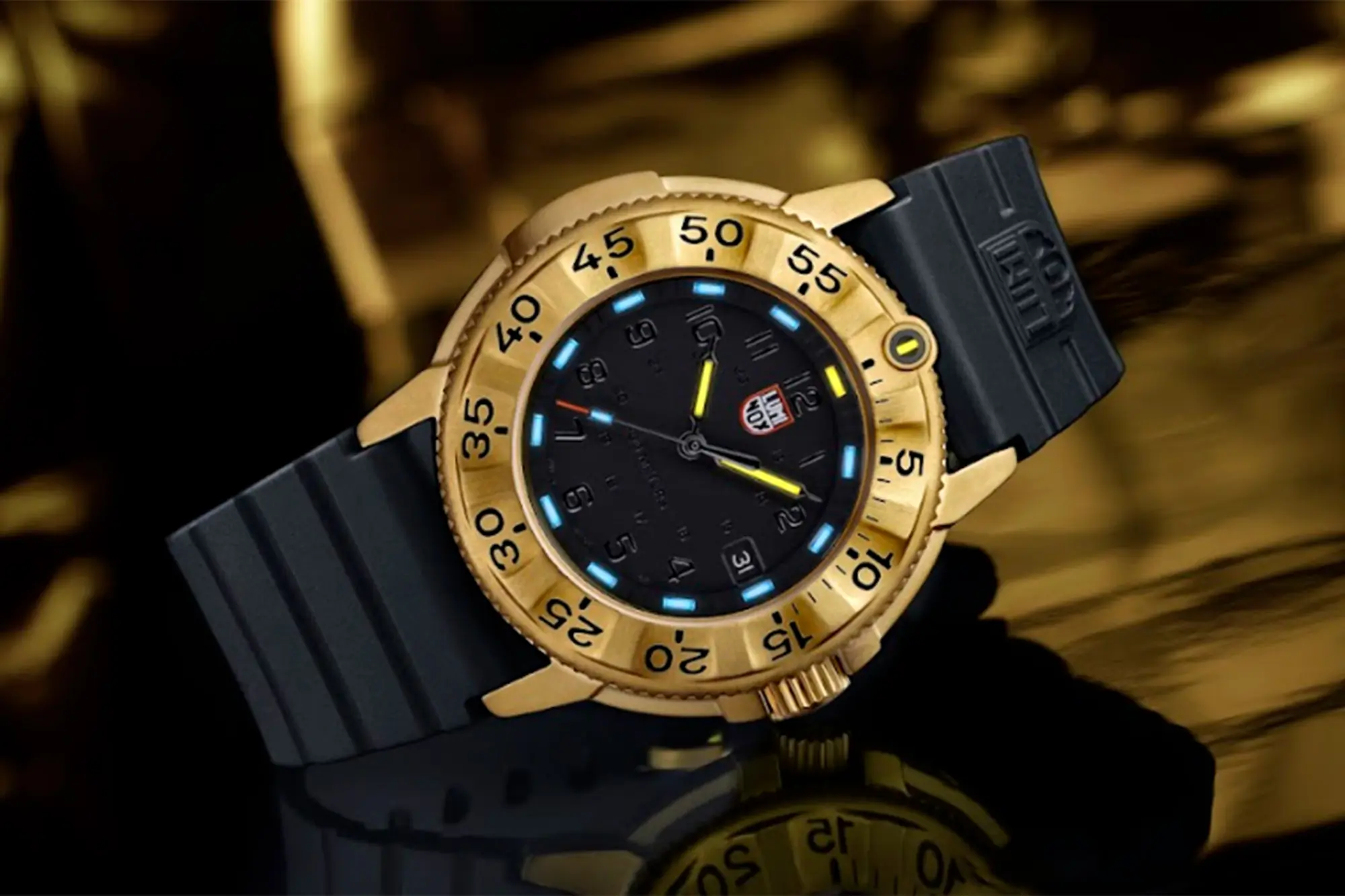 luminox navy seal foundation gold edition