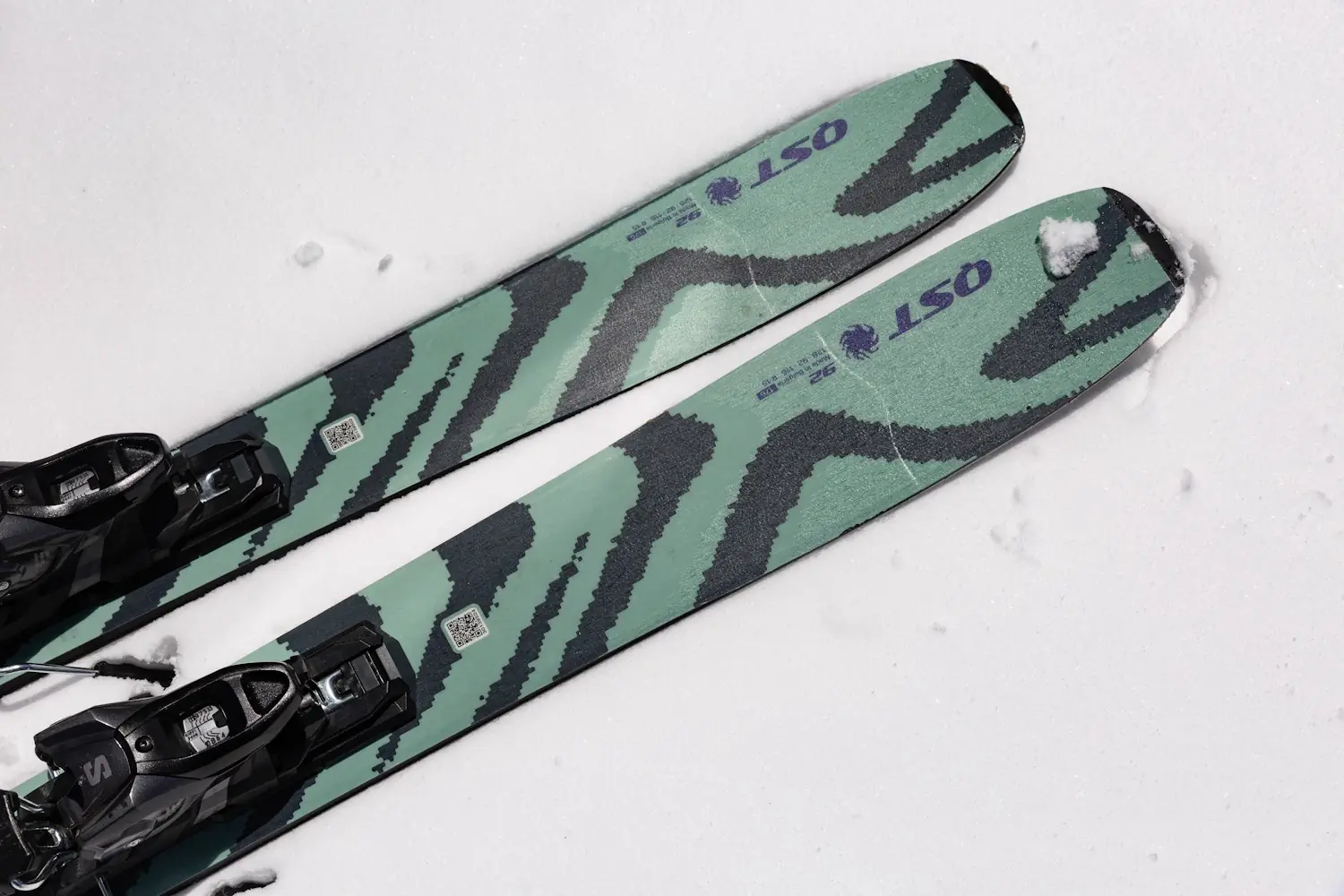 Friendly Frontside Swiss-Army Knife: Salomon QST 94 Ski Review