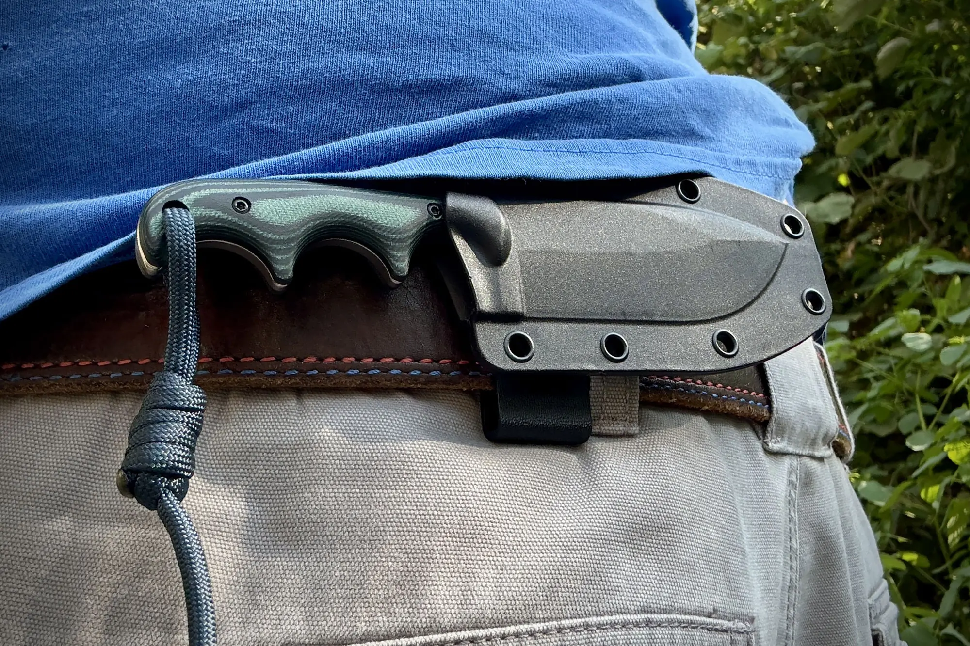 CRKT Minimalist Nessmuk knife around the belt