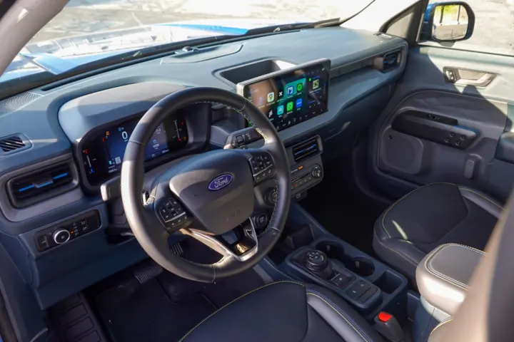 2025 Ford Maverick Lobo