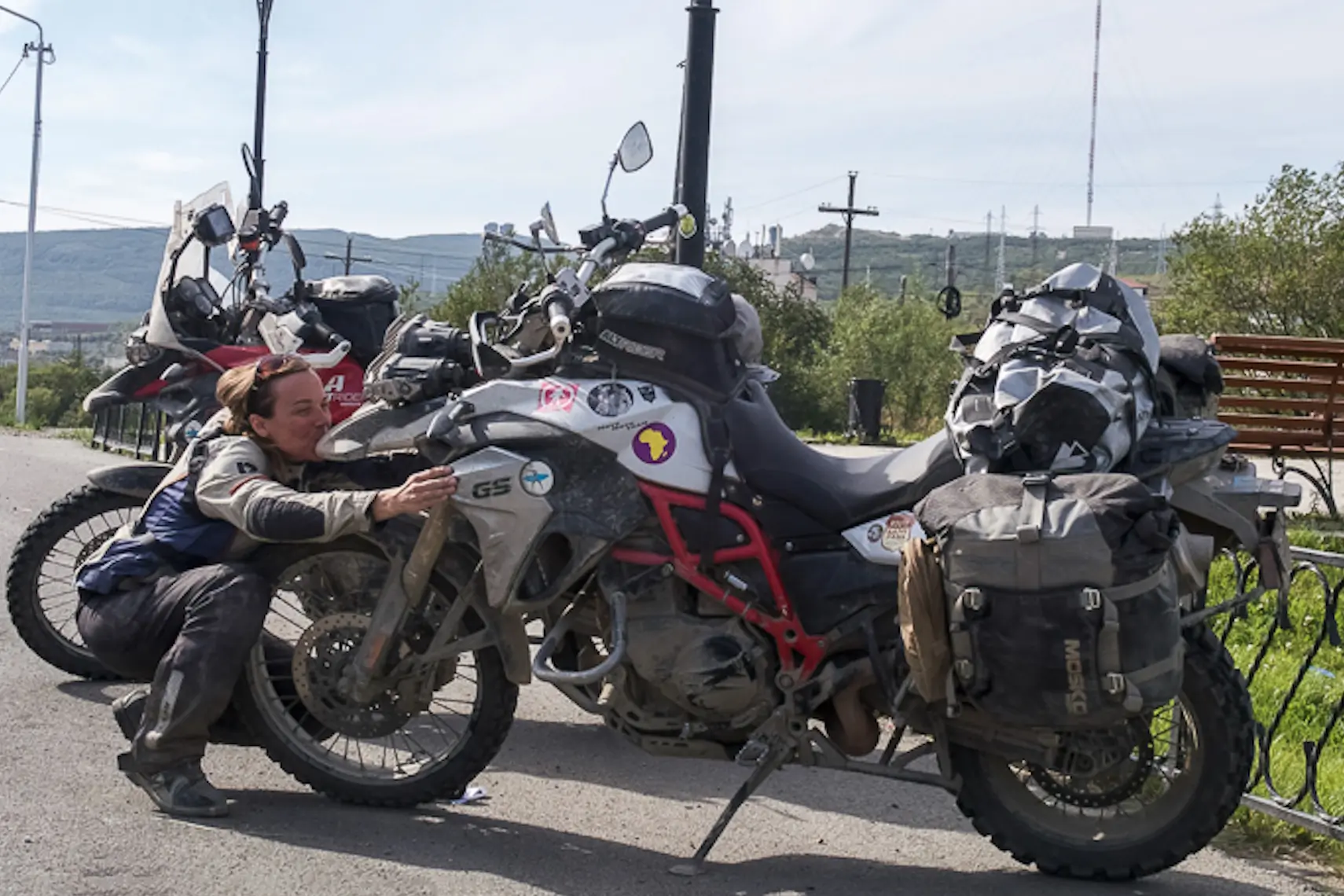 motorcyclist kissing f800 moto