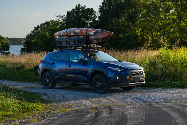 Küat DEK Platform Rack Offers Sleek Style and Bright Ideas