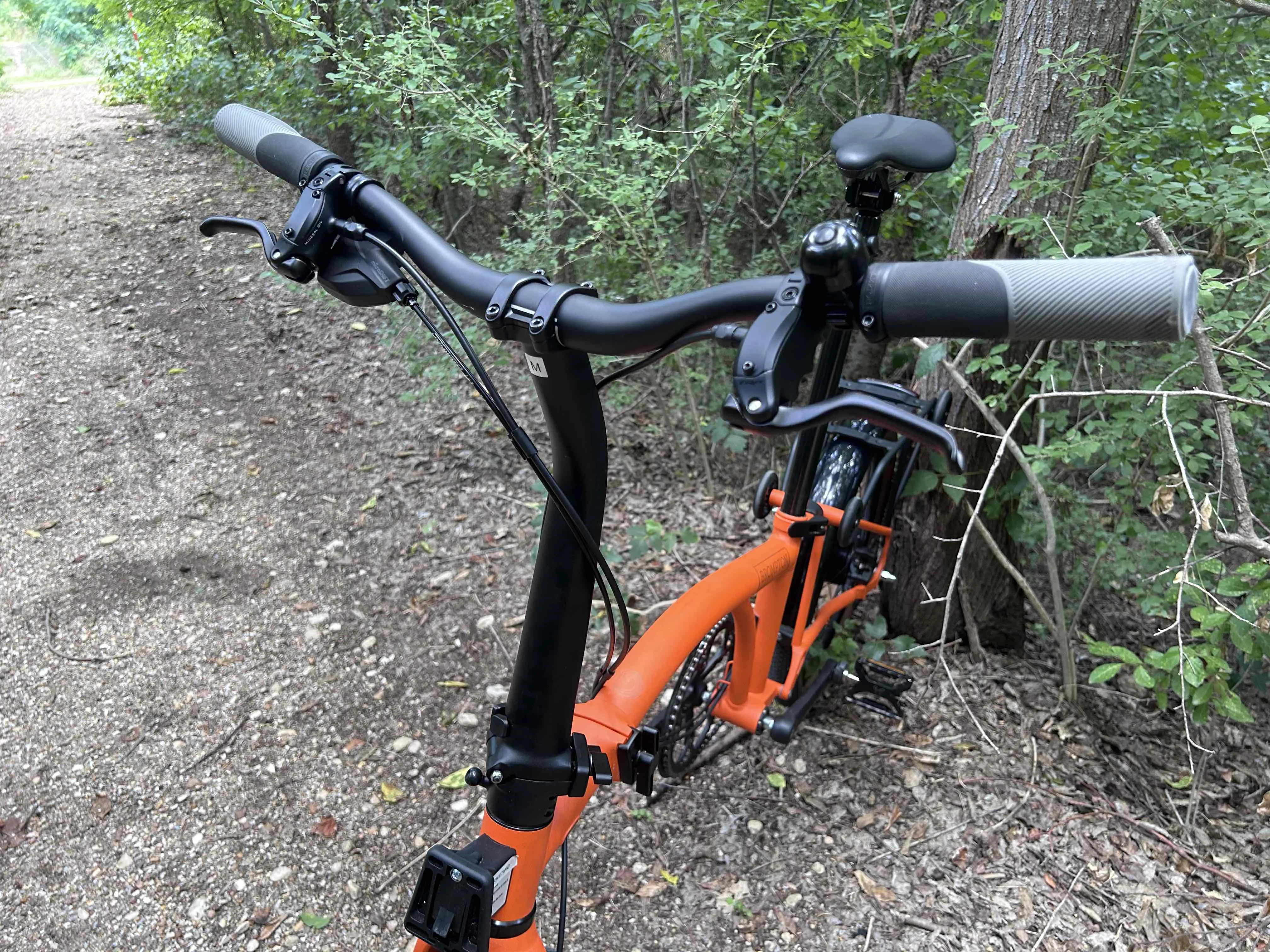 Brompton G-Line folding bike handlebar detail image.