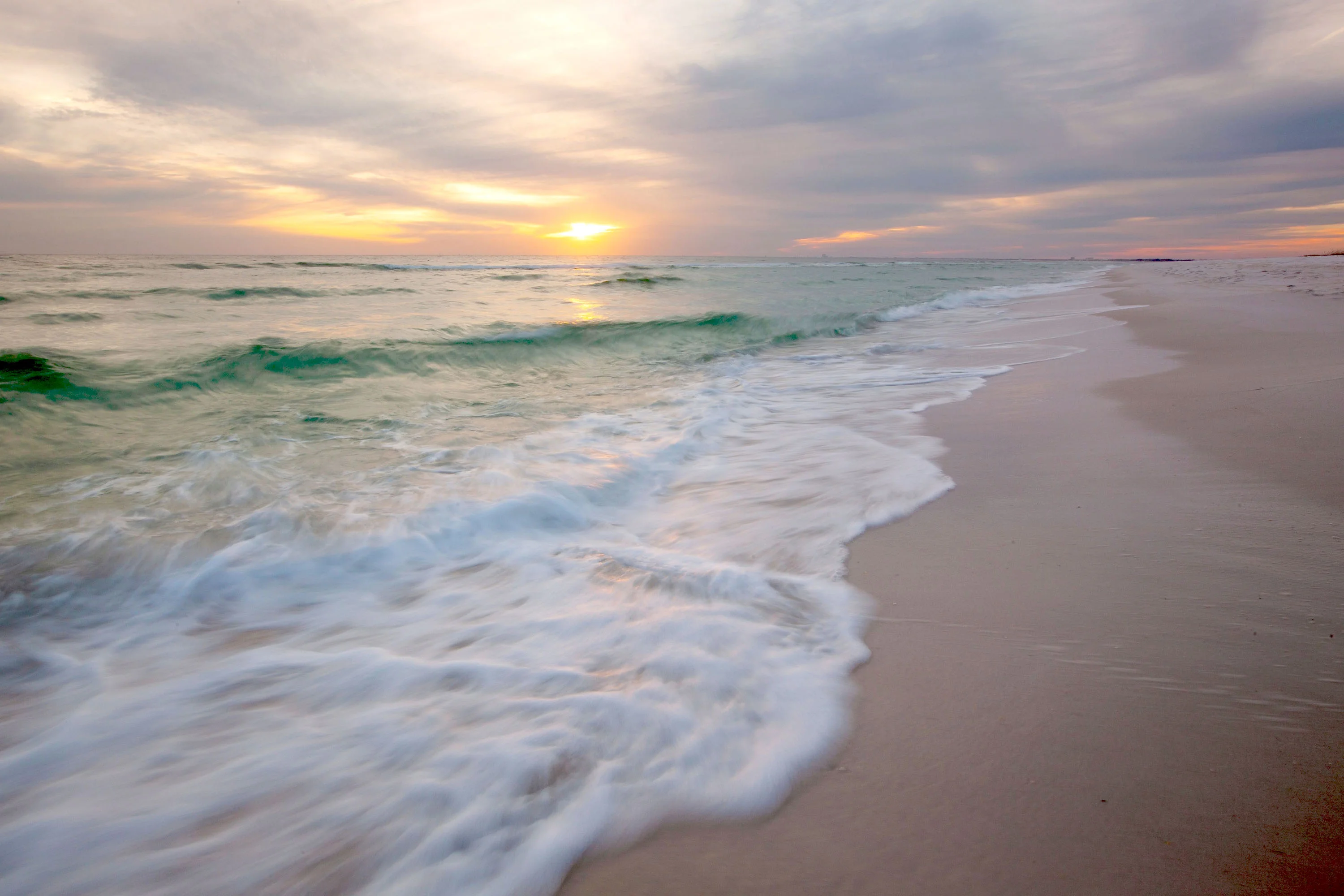 shoreline at gulf islands national seashore
