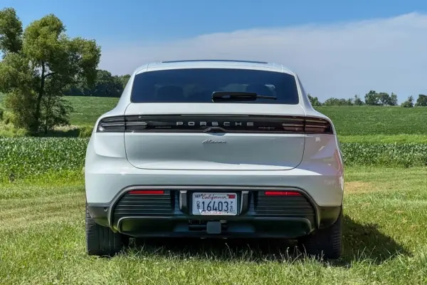 2025 Porsche Macan Electric