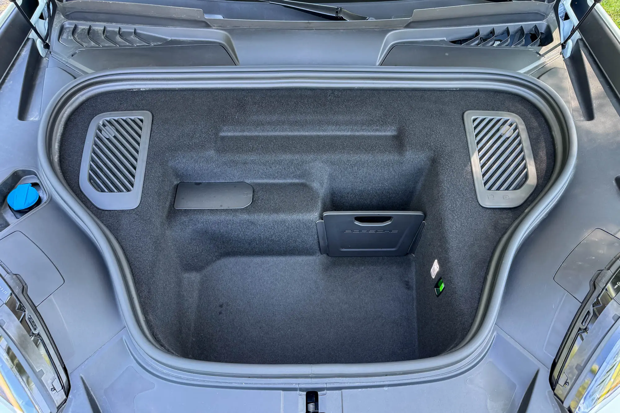 2025 Porsche Macan Electric