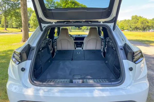 2025 Porsche Macan Electric