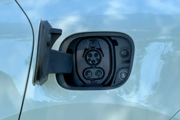 2025 Porsche Macan Electric