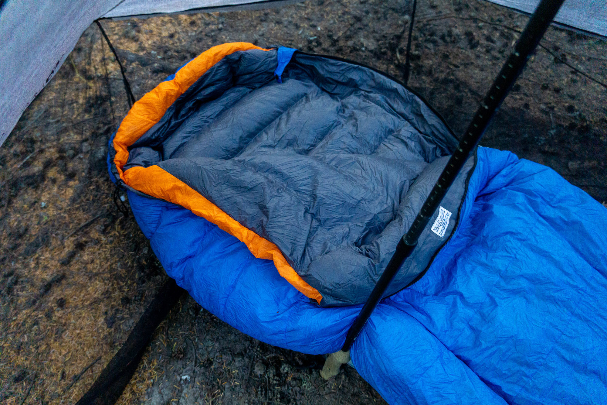 the swallow ul 20 sleeping bag set up in a backpacking tarp