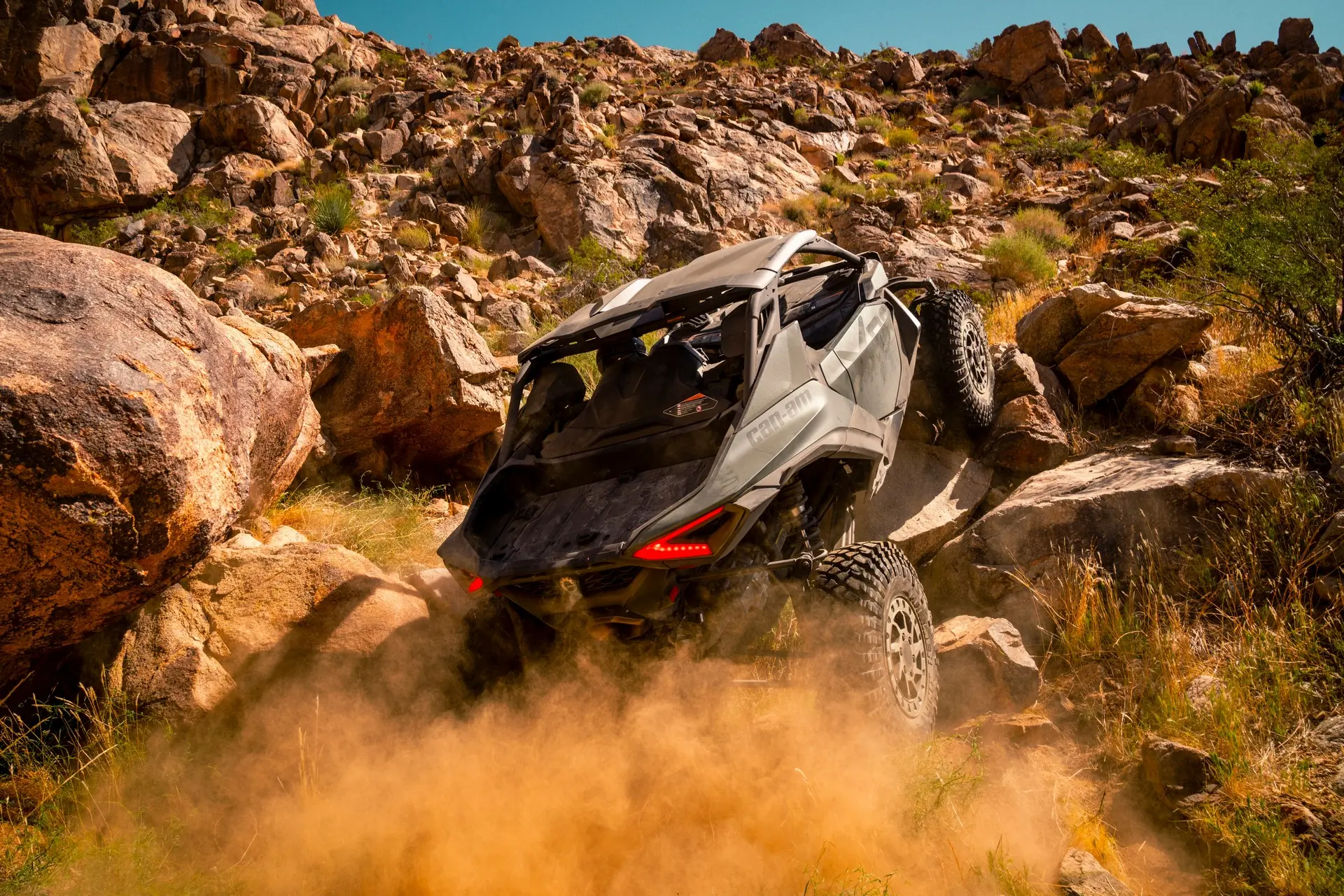 2025 Can-Am Maverick R X rc