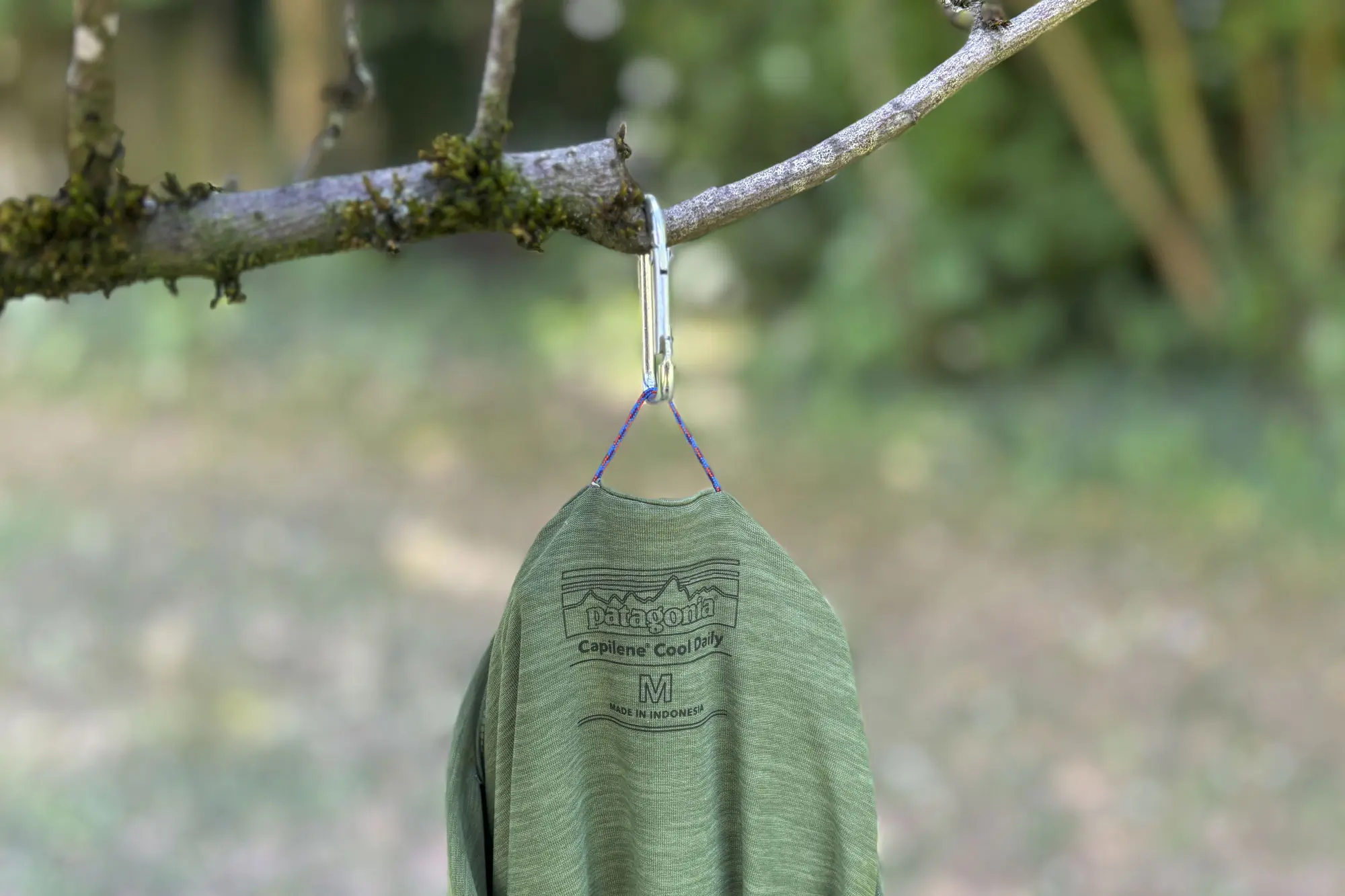 Patagonia Capilene Cool Daily Hoody hang loop