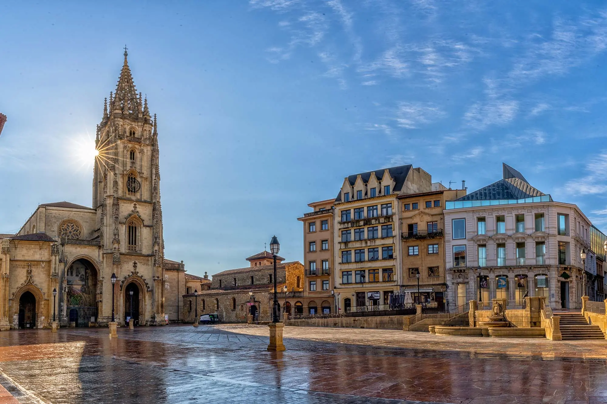 Oviedo,,Spain,-,24,April,,2022:,Panorama,View,Of,The