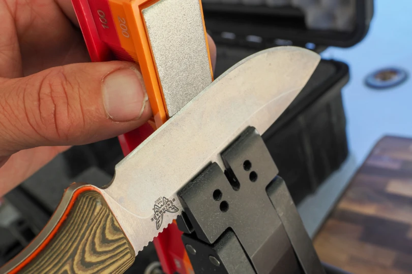 Sharpening the Saddle Mountain Skinner on the Wicked Edge sharpener