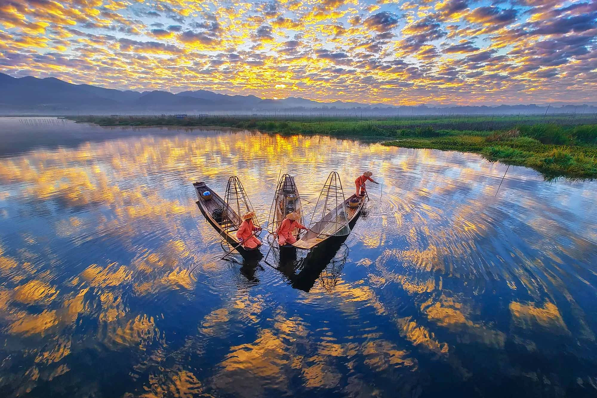 Jellyfish Clouds and Sky Surfing: Cast Your Vote for Best Weather Photos of the Year