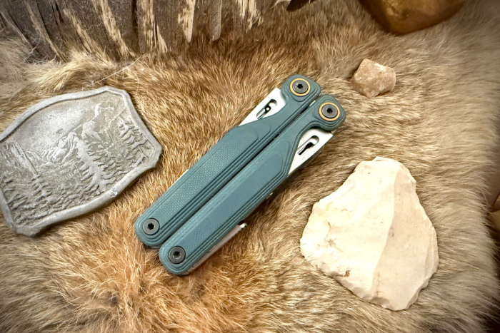 Leatherman Wave Alpha on bearskin rug