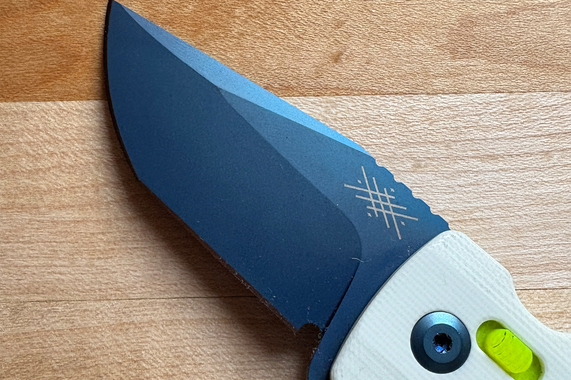 The Pepperwool Merino MM blade with logo engraving