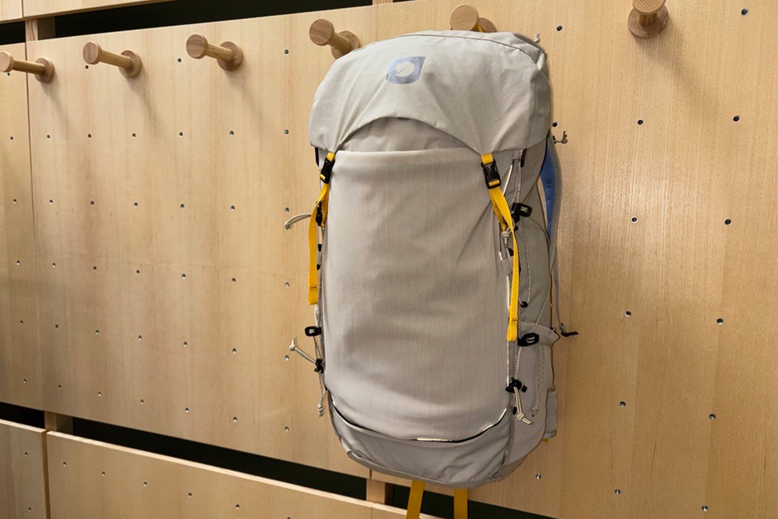 鹿角　端材 約25kg 015※ Fjallraven Kajka X-Lätt 45: Lightest Wood Frame Pack We've Seen