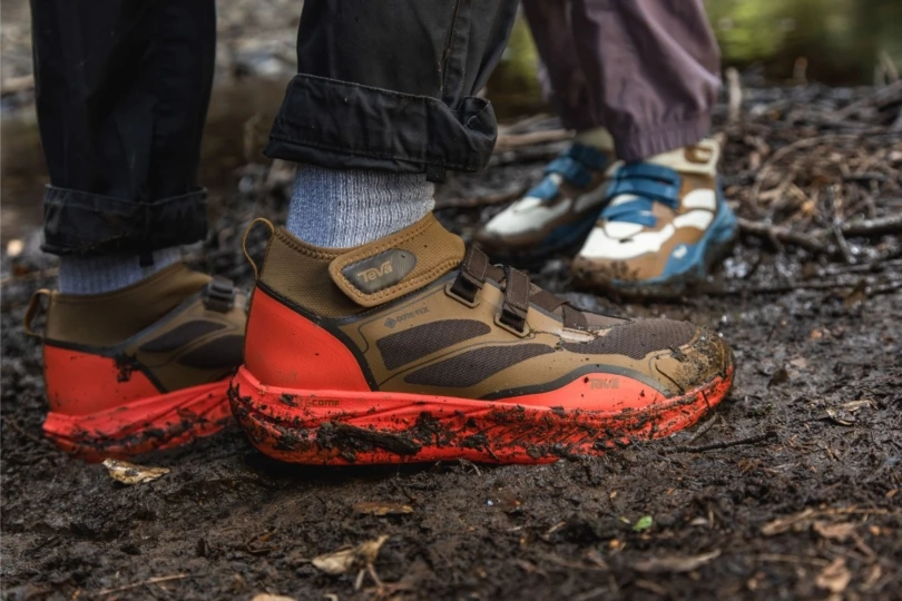 teva trailwinder mid gtx in mud