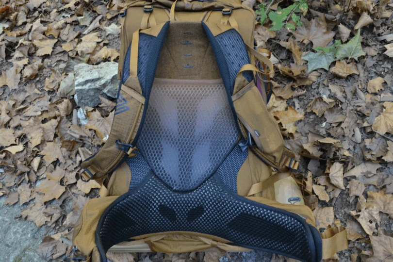 Mesh pack panel of a backpacking pack
