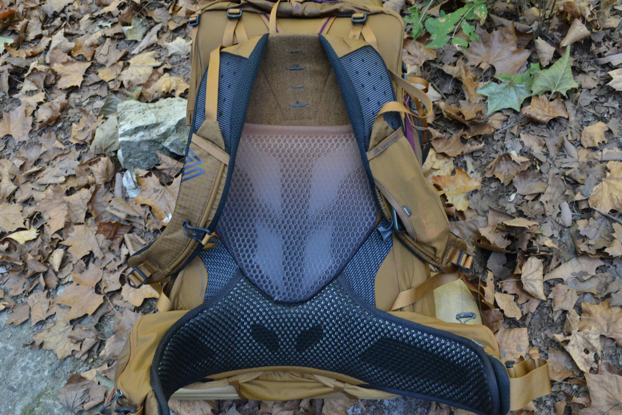 Mesh pack panel of a backpacking pack