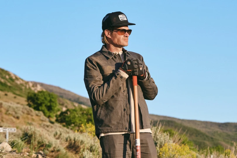 dickies tradebuilt model with shovel