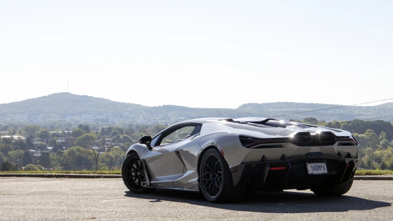 2025 Lamborghini Revuelto