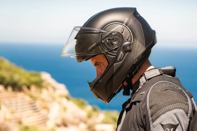 Cardo Systems BEYOND GTS motorcycle helmet