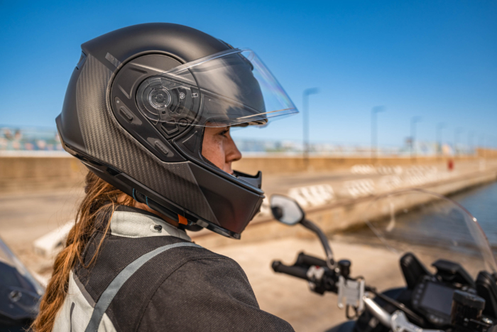 Cardo Systems BEYOND GTS motorcycle helmet