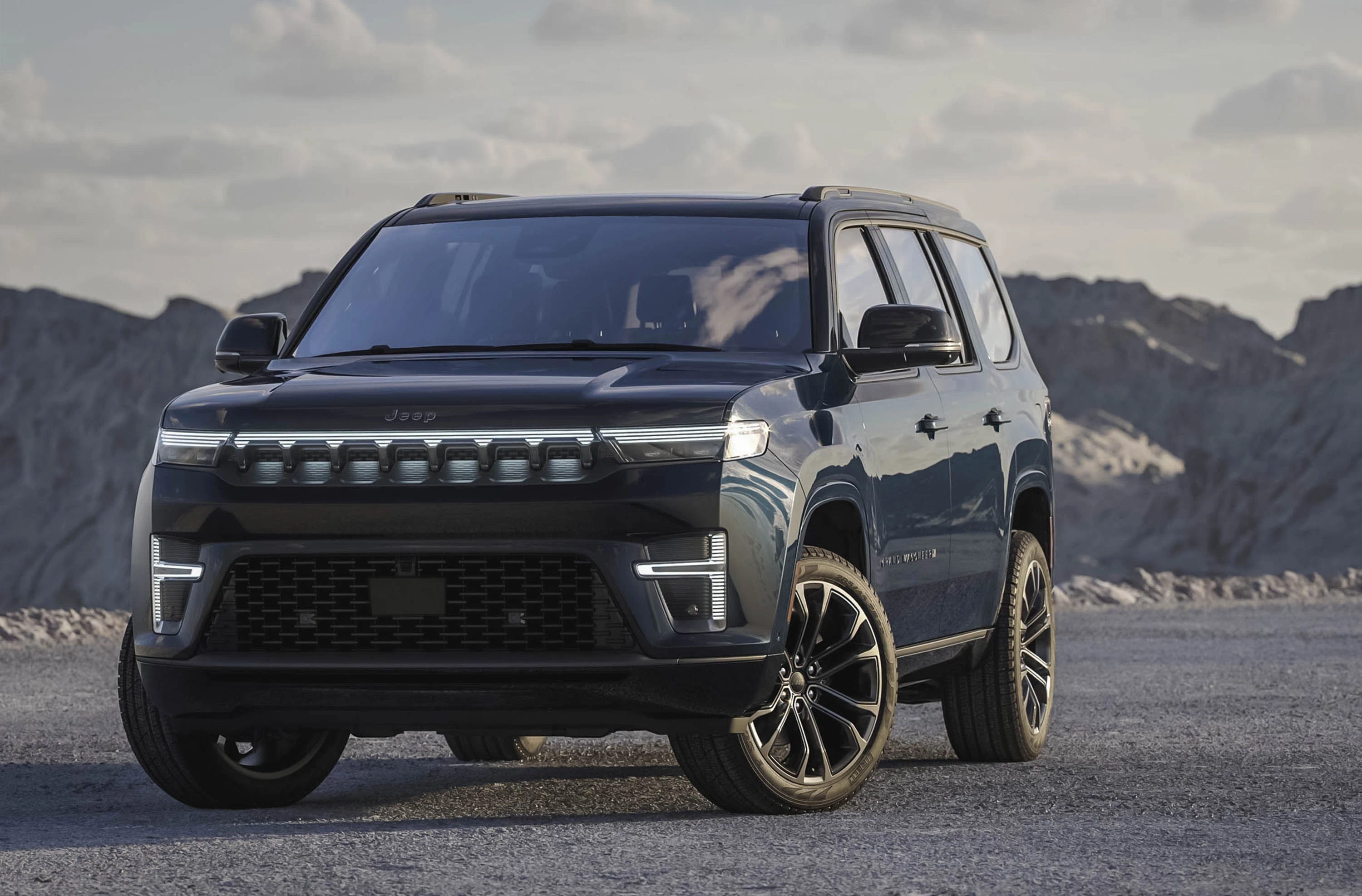 Jeep’s Updated 2026 Grand Wagoneer to Offer America’s First Range-Extended Electric Vehicle Powertrain