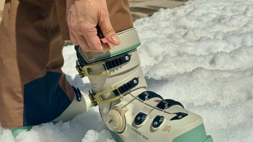 Ski boots for women